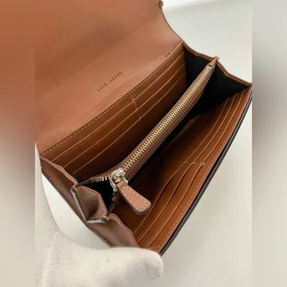 Authentic Marc Jacobs Long Wallet - Picture 4 of 4